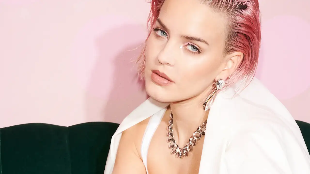 Anne-marie-watch-collection