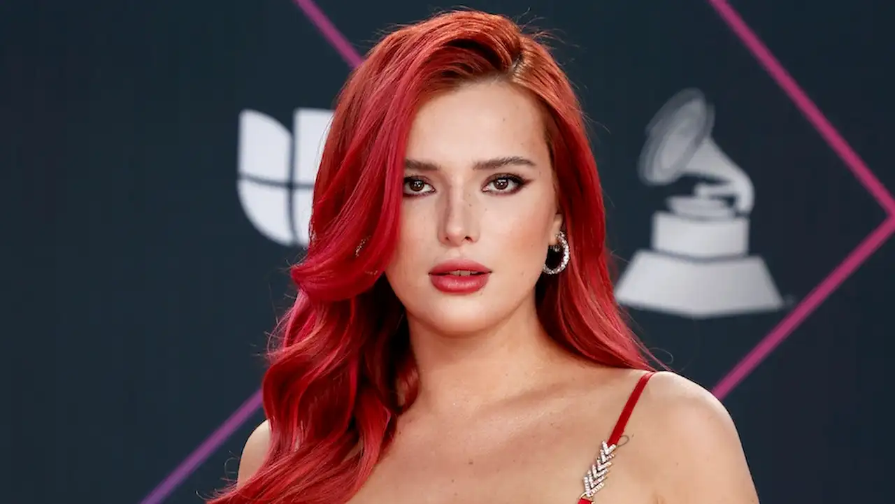 Bella-thorne-watch-collection-is-glamorous