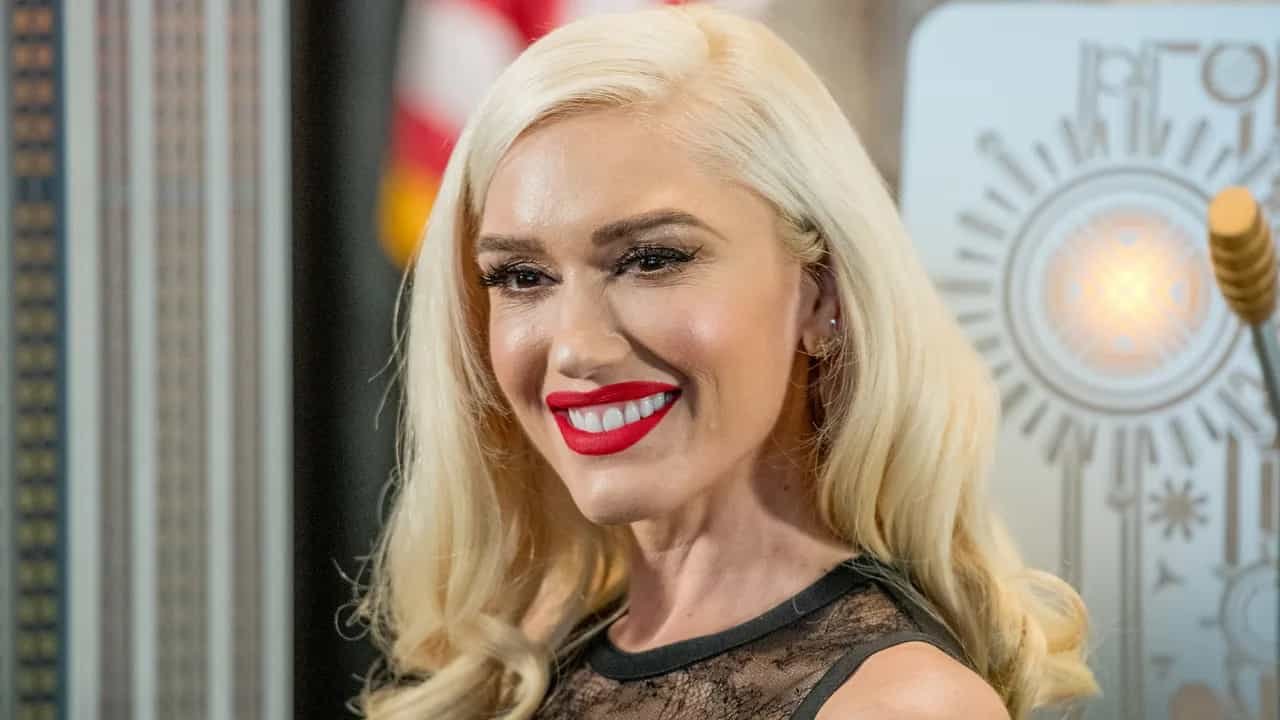 Gwen-stefani-watch-collection-is-classy