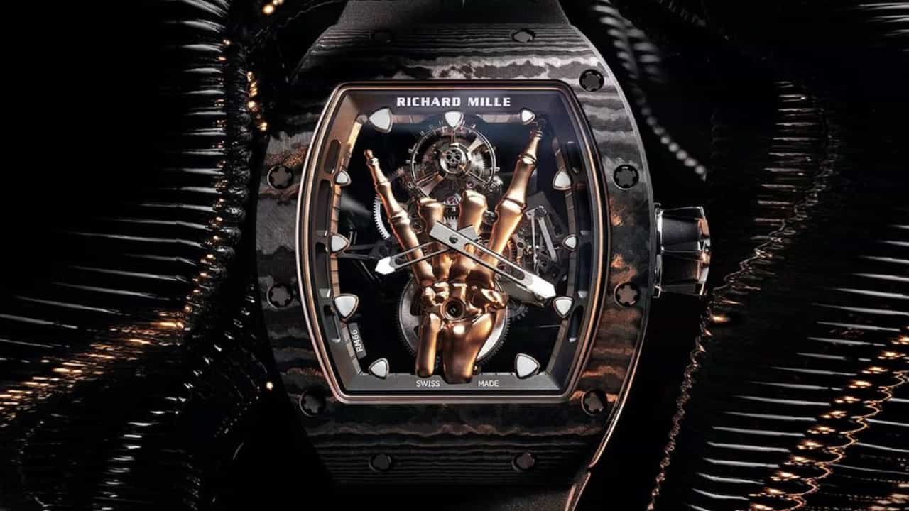 Top-10-best-carbon-fiber-watches-you-can-buy