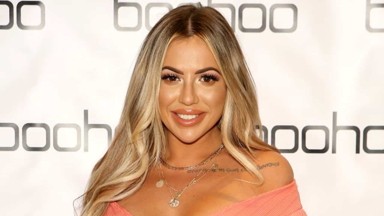 Holly-hagan-watch-collection-is-alluring